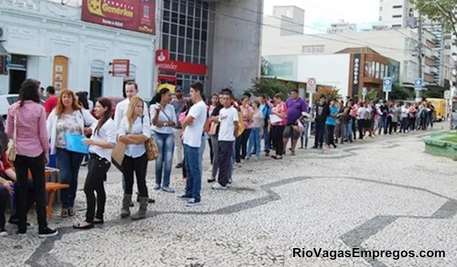 ATENÇÃO !!! 250 vagas de empregos abertas - com e Sem experiencia - diversas areas - Comparecer 28/05 AMANHÃ