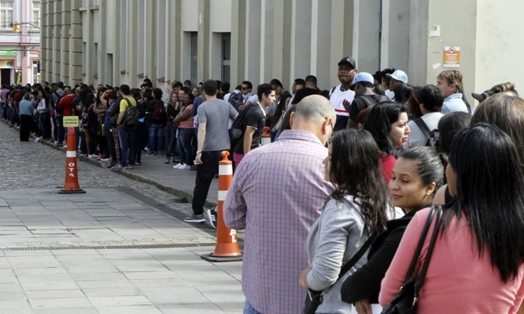 ATENÇÃO !! grande feirão de Empregos com 498 oportunidades - diversas areas - rio de janeiro - comparecer 03/05