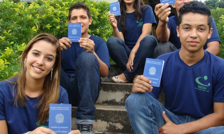 Vendedor, Jovem Aprendiz - R$ 960,00 - Contato com o público, atendimento - Rio de Janeiro 