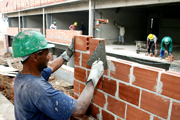 Pedreiro, Operador Industrial - R$ 1.813,00 - Conhecimento em ferramentas e obras no geral - Rio de Janeiro 