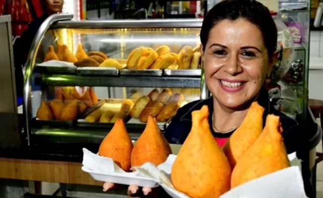 Balconista de Lanchonete, Auxiliar de Serviços Gerais -  atendimento de balcão, lanches na chapa (pão na chapa, misto quente, sanduíches) - Rio de janeiro