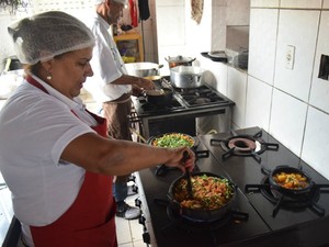 Cozinheira, Esteticista - R$ 1.575,00 - Conhecer montagem e preparos de pratos no geral - Rio de Janeiro 