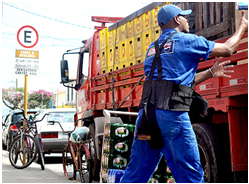 Assistente Administrativo, Ajudante de Caminhão - R$ 1.222,00 - Controlar estoque de materiais de escritório - Rio de Janeiro 