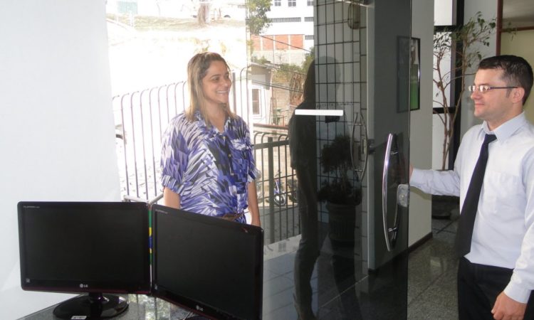 Porteiro, Auxiliar de Serviços gerais - R$ 1.373,02 - Ter disponibilidade de horário, ser dinâmico - Rio de Janeiro 