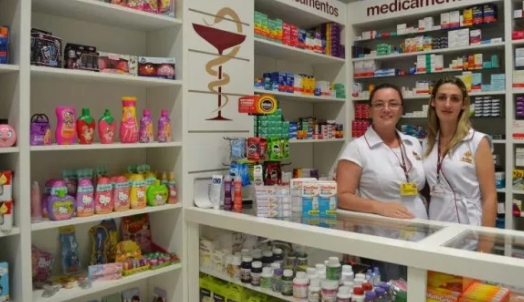 Atendente de Medicamentos, Auxiliar de Cozinha - R$ 1.250,00 - Ter disponibilidade de horário, ser pontual - Rio de Janeiro 