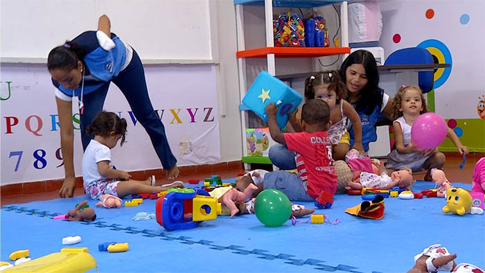 Atendente de Cafeteria, Recreador Infantil - R$ 1.193,63 - Vender mercadorias, auxiliando os clientes na escolha - Rio de Janeiro 