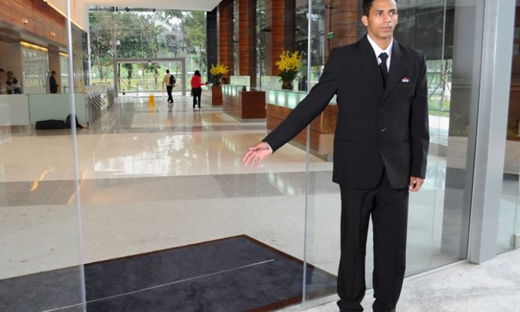 CONTROLADOR DE ACESSO, COZINHEIRO, VENDEDOR, AUXILIAR DE SERVIÇOS DE ANDARES - R$ 1.373,02 - RIO DE JANEIRO 