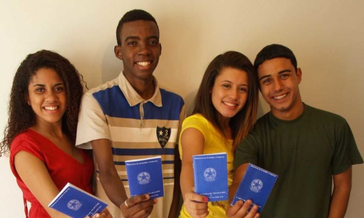 Jovem Aprendiz, Vendedor - 2.500,00 - Dar apoio aos setores de recepção e mensageiria do hotel - Rio de Janeiro 