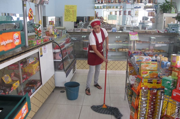 Kúffura Confeitaria vagas para auxiliar de serviços gerais, ajudante de padeiro - Paes, lanches, cafeteria - Rio de janeiro