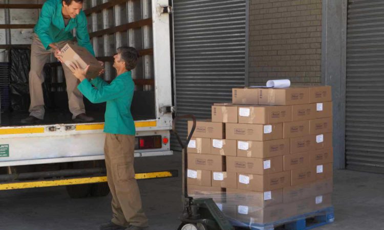 Recepcionista, Conferente - R$ 1.100,00 - Demonstração e venda de produtos - Rio de Janeiro 