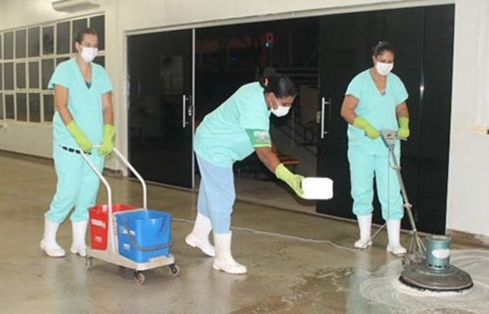 Auxiliar de Serviços Gerais - R$ 1.200,00 - Manter o local limpo e organizado - Rio de Janeiro 