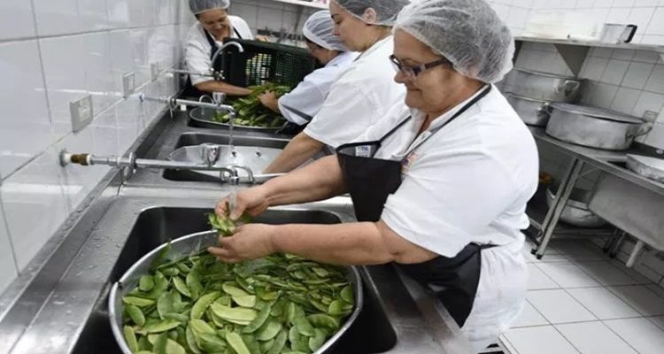 AUXILIAR DE MANUTENÇÃO, OPERADOR DE CAIXA, RECEPÇÃO, AUXILIAR DE COZINHA - SALÁRIO + BENEFÍCIOS - ESCALA 6x1 - RIO DE JANEIRO 