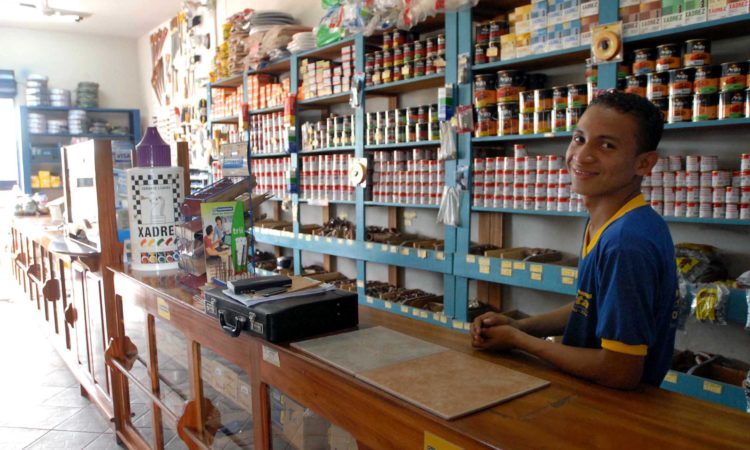 Controlador de Estacionamento, Recepcionista - R$ 1.239,00 - Demonstração e venda de produtos - Rio de Janeiro 