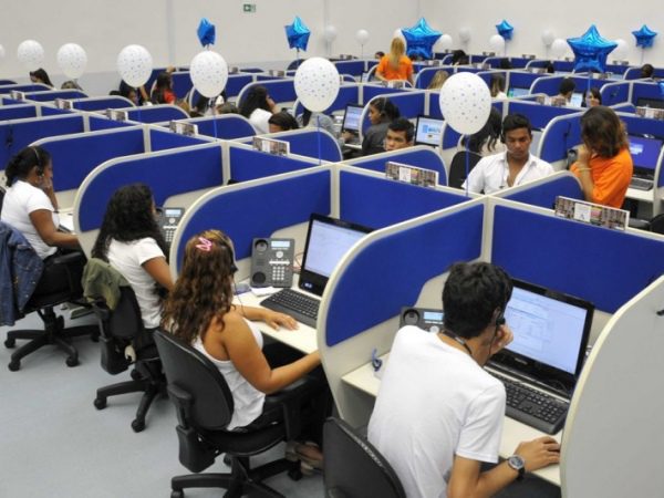 Operador de Telemarketing, Atendente - R$ 1.300,00 - Lidar bem com o público, ser proativo - Rio de Janeiro 