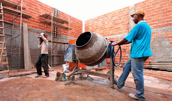 Agente de Pátio, Servente de Obras - R$ 1.250,00 - Programar a revisão e lavagem dos veículos do salão - Rio de Janeiro 