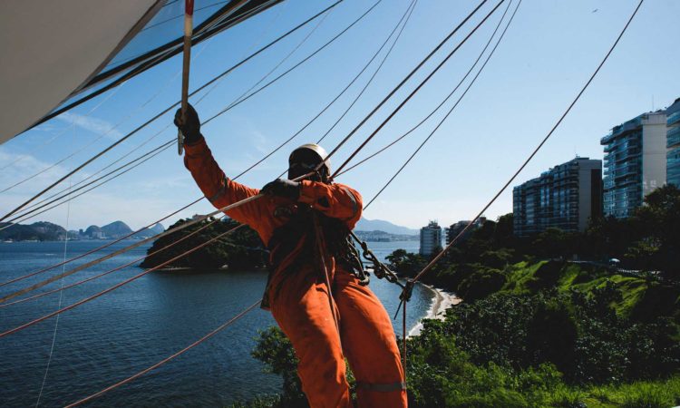 Vendedor, Alpinista Predial - R$ 1.150,00 - Ter boa fluência verbal, ser dinâmico - Rio de Janeiro 