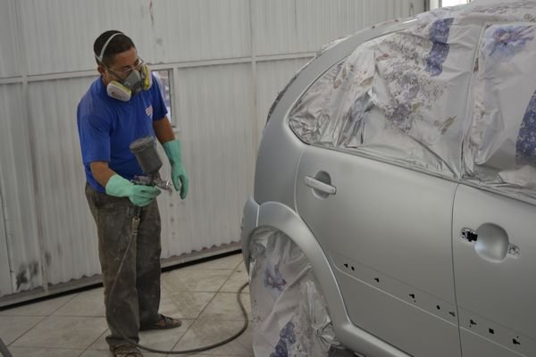 Estação do carro abre vagas para funileiro de autos, pintor de auto - inicio imediato - Rio de janeiro