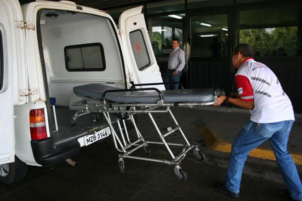 Auxiliar de Cozinha, Maqueiro - R$ 1.250,00 - Ter disponibilidade de horário, ser pontual - Rio de Janeiro  