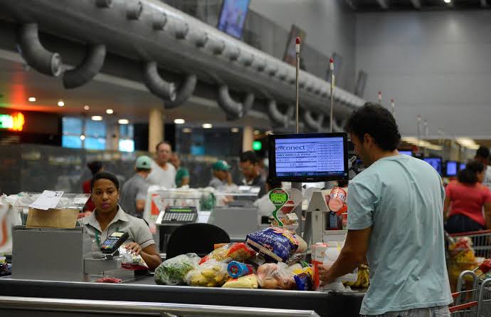 Operador de Caixa, Operador de Telemarketing - R$ 1.515,00 - Atuará com negociação, realizar atendimento ao cliente - Rio de Janeiro 