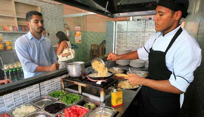 Atendente de Lanchonete, Balconista - R$ 1.100,00 - caixa, limpeza e higienização da área de trabalho - Rio de janeiro