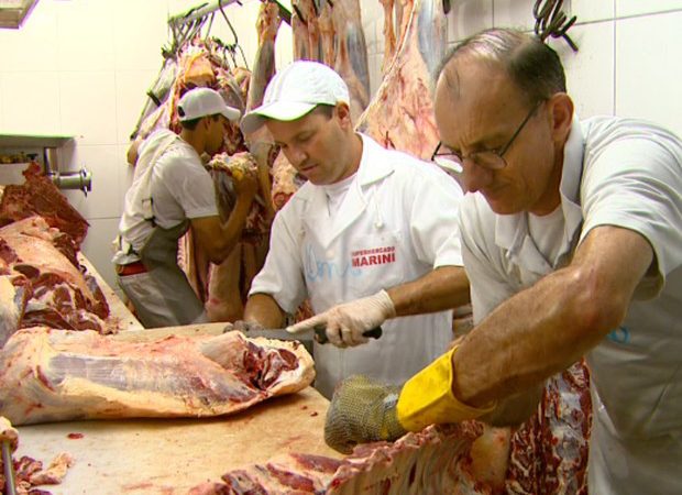 Açougueiro, Operador de CFTV - R$ 1.300,00 - Atendimento ao cliente, conhecer os tipos de carnes - Rio de Janeiro 