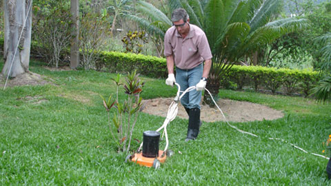 Jardineiro, Cozinheiro - R$ 1.497,00 - Manuseio de roçadeira e execução de obras de paisagismo - Rio de Janeiro 