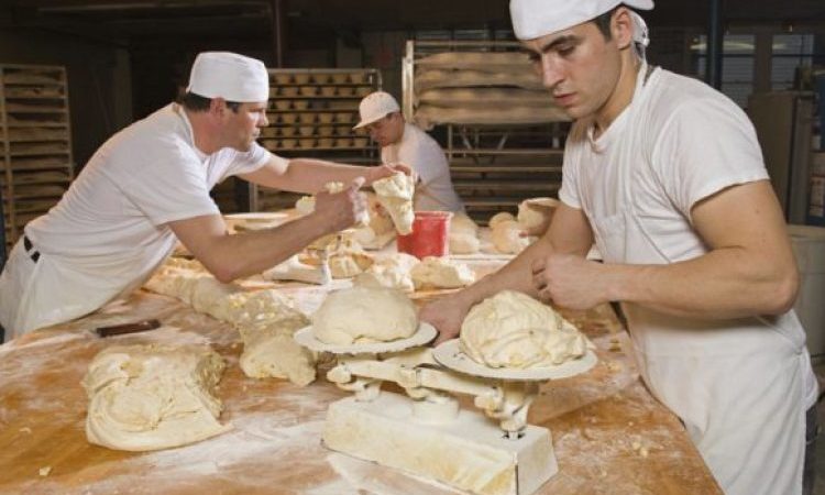 Prensador, Lancheiro - R$ 1.310,29 - Conhecimento em lanches diversos, ter pontualidade - Rio de Janeiro 