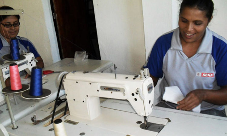 Costureira, Cozinheiro - R$ 1.200,00 - Trabalhar em equipe, realizar corte e costura em tecidos - Rio de janeiro 