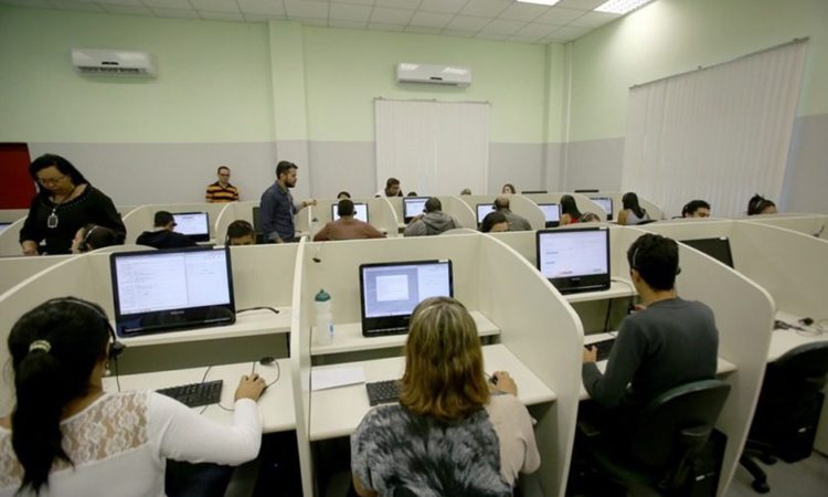 Auxiliar de Limpeza, Operador de Telemarketing - R$ 1.250,00 - Fazer contatos de confirmação, ter boa comunicação - Rio de Janeiro 