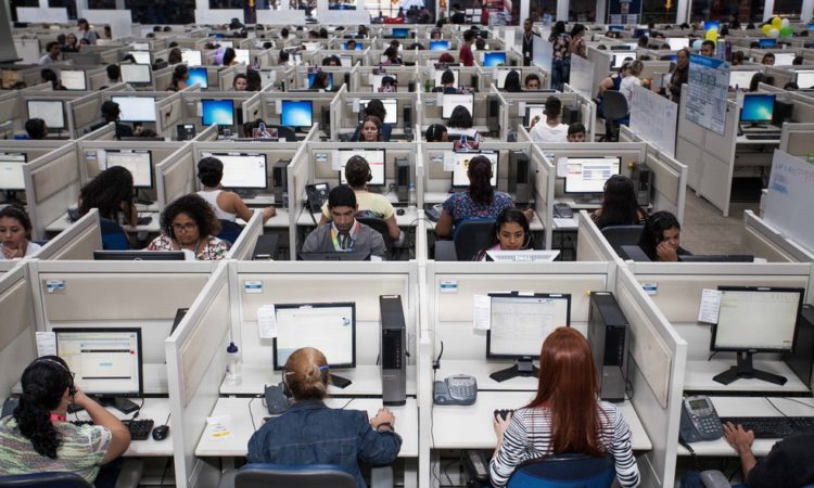Operador de Telemarketing, Panfleteiro - R$ 1.199,00 - Escala 6×1 , ter boa comunicação verbal - Rio de Janeiro 