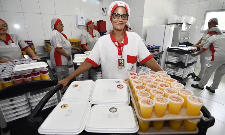 Copeiro, Ajudante de Caminhão, Técnico de enfermagem - todo serviço de copa, preparação de café em geral - Rio de janeiro