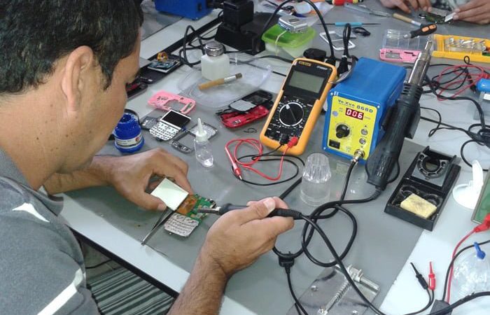 Manutenção de Celulares, Técnico em Química - R$ 1.665,93 - Buscar conhecimentos, trabalhar com atendimento - Rio de Janeiro 