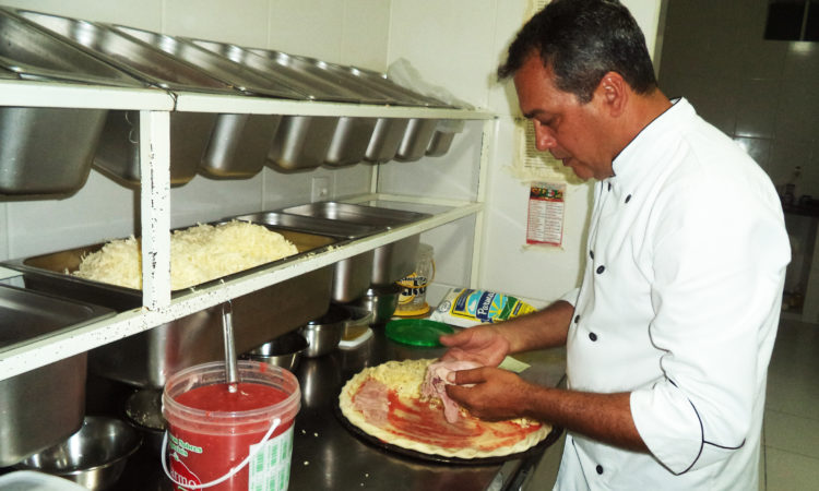 Pizzaiolo, Analista de Compras - R$ 1.600,00 - Conhecer diversos tipos de massas, liderar equipes - Rio de Janeiro 