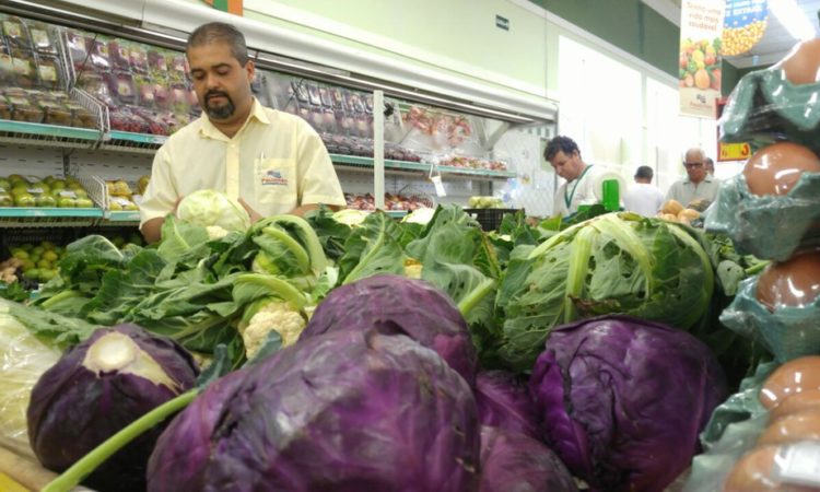 Subgerente, Encarregado de Hortifruti - R$ 1.600,00 - Trabalhar em escalas, ser dinâmico - Rio de Janeiro 