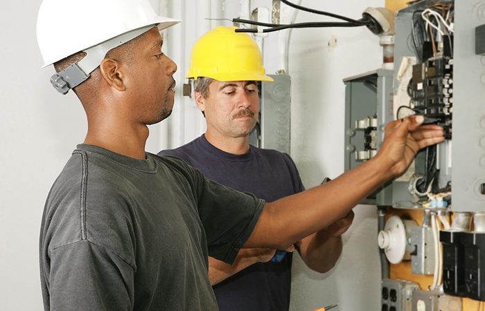 Técnico de Refrigeração, Auxiliar de Manutenção - R$ 1.999,74 - Conhecer equipamentos diversos, efetuar manutenções preventivas - Rio de Janeiro