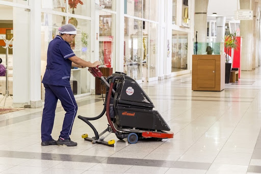 Auxiliar de Limpeza, Empacotadora - R$ 1.244,45 - Trabalhar em escalas, prestar atendimento ao cliente - Rio de Janeiro 