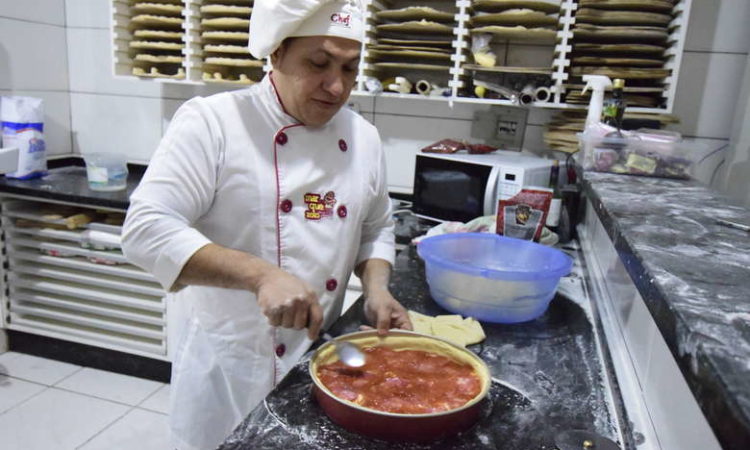 Pizzaiolo, Supervisor de Área - R$ 1.700,00 - Conhecer massas diversas, trabalho em escalas - Rio de Janeiro 