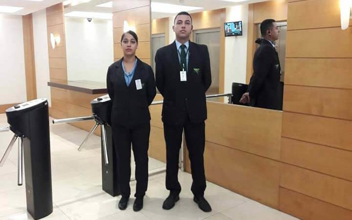 Auxiliar de Recepção, Técnico - R$ 2.300,00 - Ter facilidade com o público, ser dinâmico - Rio de Janeiro 