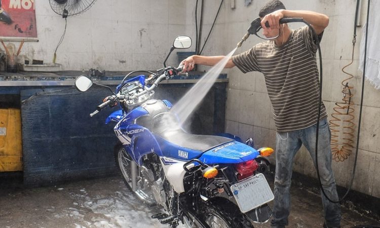 Lavador de Motos, Atendente de Cafeteria - R$ 1.280,00 - Atuar em escalas, conhecimentos em produtos diversos - Rio de Janeiro 