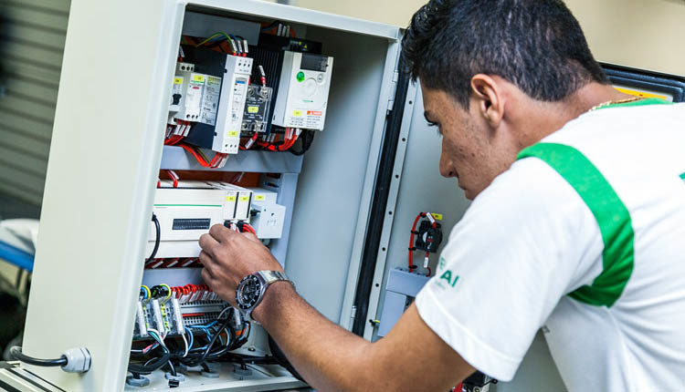 Técnico em Eletrônica, Frangueiro - R$ 1.200,00 - Reparo de equipamentos, ter seriedade - Rio de Janeiro 