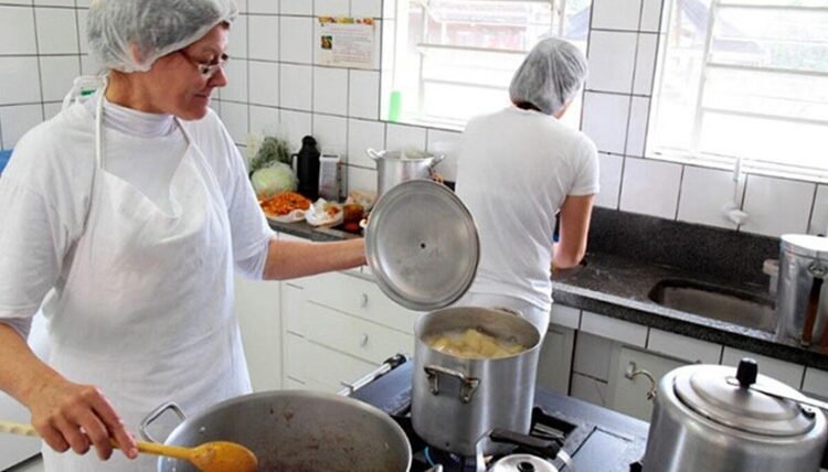 Vagas de Repositor, Ajudante de Cozinha, Recepcionista, Garçom - Rio de Janeiro