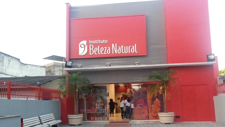 Beleza Natural vagas de auxiliar de produção, instrutora - RJ