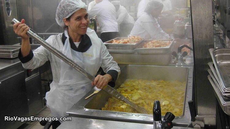 Pensão vagas para auxiliar de cozinha, lavadora de pratos, copeira, cozinheira, garçom - RJ