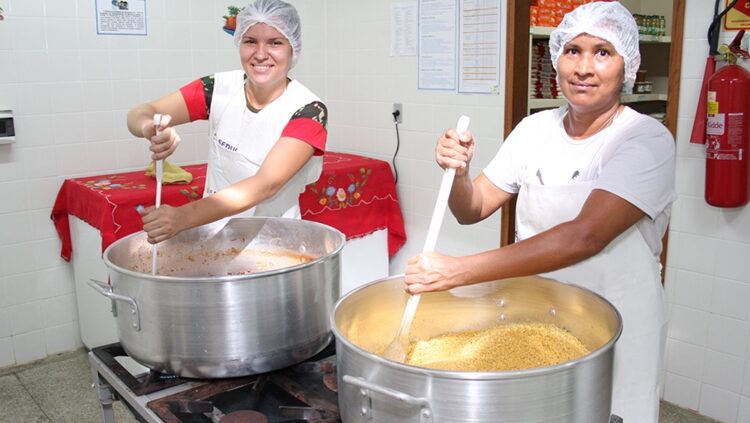 Bar vagas para caixa, auxiliar de cozinha, atendente, garçom - RJ