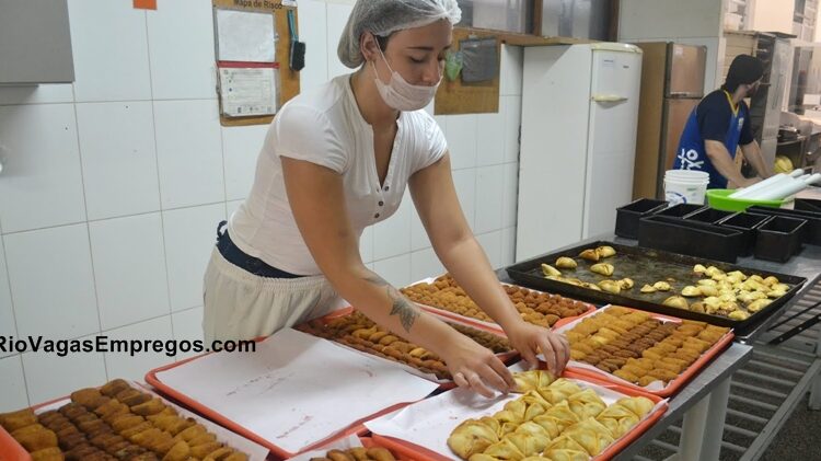 Grupo fábrica vagas para auxiliar de produção, salgadeira, recepcionista, vendedora - RJ