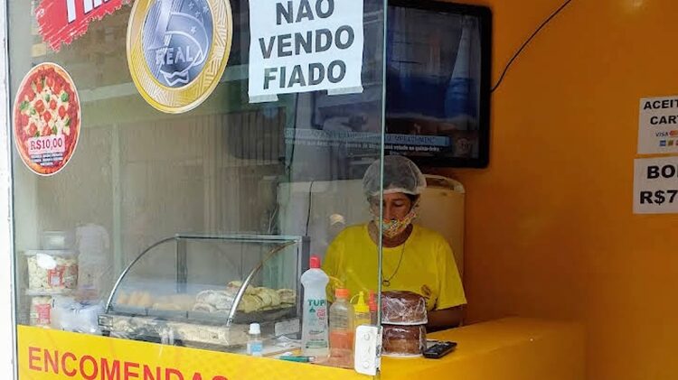 Salgaderia vagas para atendente, auxiliar de cozinha, balconista de salgados - RJ