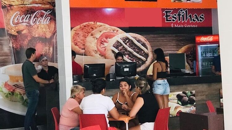 Pizzaria vagas para atendente, ajudante de cozinha, ajudante de pizzaria, garçom - RJ