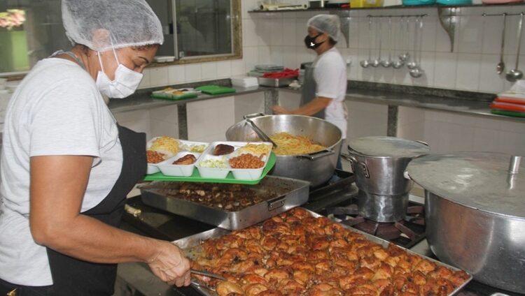 Restaurante vagas para auxiliar de cozinha, atendente, cozinheira, garçom - RJ