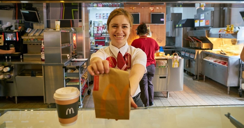 McDonald’s vagas para atendente, jovem aprendiz, organizar o restaurante – RJ