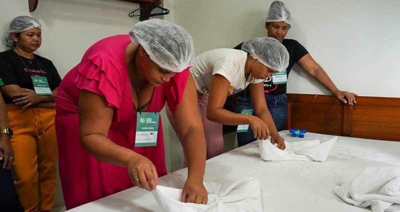 Pousada vagas para auxiliar de serviços gerais, camareira, receber hóspedes, carregar malas - RJ